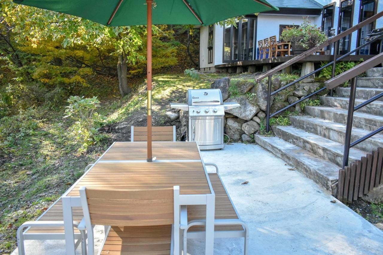 Altitude Apartments Hakuba Exterior photo